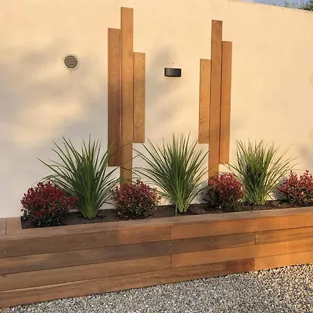 Luxe Bord De Avec Piscine Et Grand Jardin Villa Corbara