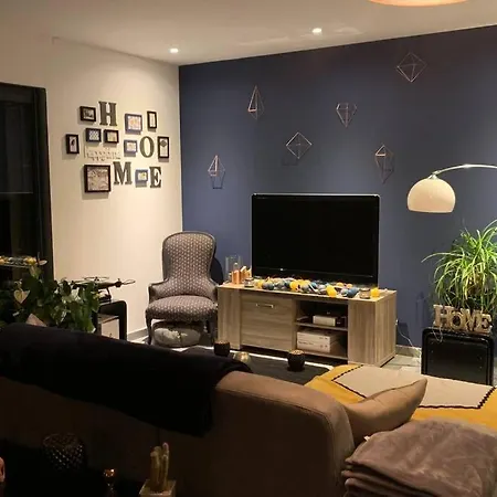 Luxe Bord De Avec Piscine Et Grand Jardin וילה קורבארה