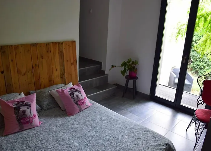 Luxe Bord De Avec Piscine Et Grand Jardin Villa Corbara