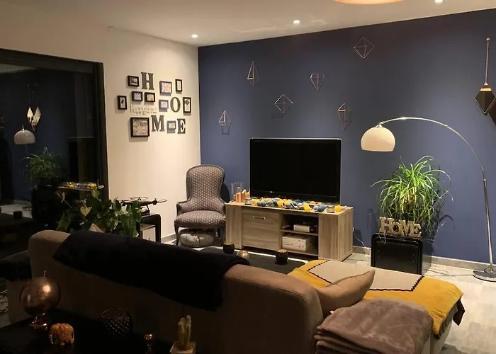 Luxe Bord De Avec Piscine Et Grand Jardin Villa Corbara